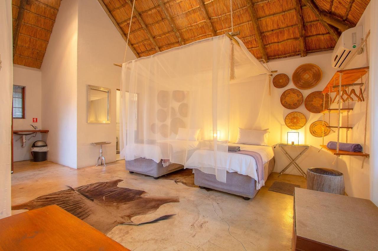 South Safari Lodge Marloth Park Buitenkant foto